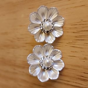 New Handmade Flower Studs